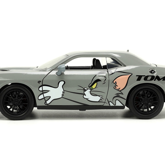 2015 Dodge Challenger Hellcat Gray with "Tom" Graphics and Jerry Diecast Figure "Tom and Jerry" "Hollywood Rides" Series 1/24 Diecast Model Car by Jada