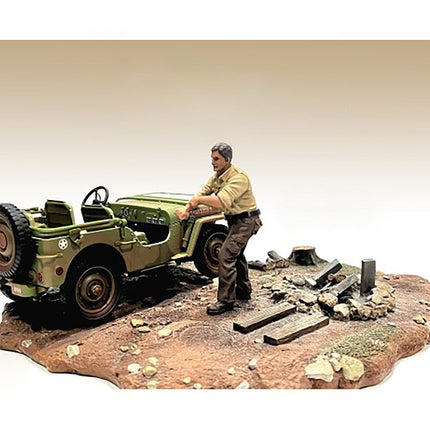 "4X4 Mechanic" Figure 3 for 1/18 Scale Models by American Diorama