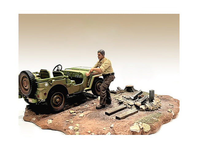 "4X4 Mechanic" Figure 3 for 1/18 Scale Models by American Diorama