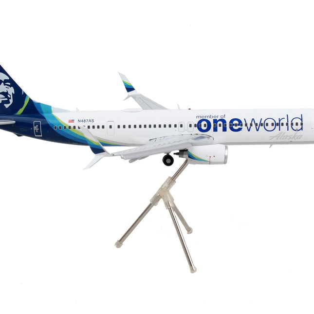 Boeing 737-900ER Commercial Aircraft with Flaps Down "Alaska Airlines - One World" White with Blue Tail "Gemini 200" Series 1/200 Diecast Model Airplane by GeminiJets