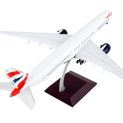 Airbus A350-1000 Commercial Aircraft with Flaps Down "British Airways" White with Striped Tail "Gemini 200" Series 1/200 Diecast Model Airplane by GeminiJets