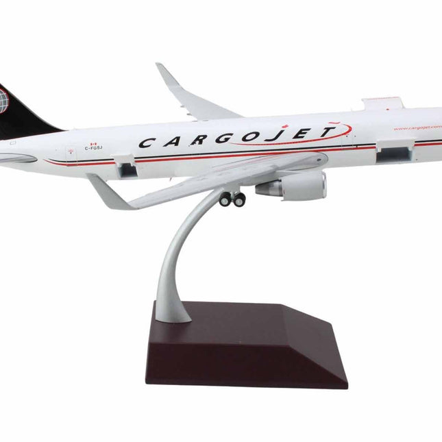 Boeing 767-300F Commercial Aircraft "Cargojet Airways" (C-FGSJ) White with Black Tail "Gemini 200 - Interactive Series" 1/200 Diecast Model Airplane by GeminiJets