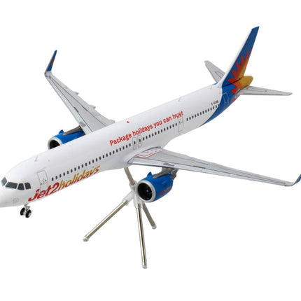 Airbus A321neo Commercial Aircraft "Jet2Holidays" (G-SUNB) White with Tail Graphics "Gemini 200" Series 1/200 Diecast Model Airplane by GeminiJets