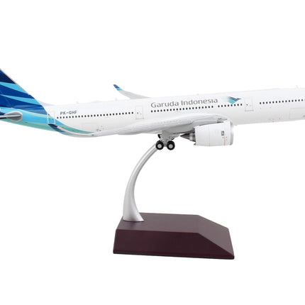 Airbus A330-900 Commercial Aircraft "Garuda Indonesia" White with Blue Tail "Gemini 200" Series 1/200 Diecast Model Airplane by GeminiJets