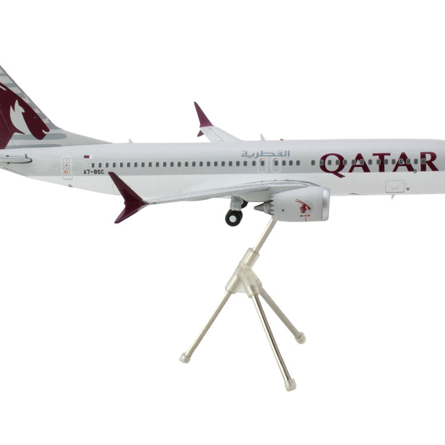 Boeing 737 MAX 8 Commercial Aircraft "Qatar Airways" Gray and White with Tail Graphics "Gemini 200" Series 1/200 Diecast Model Airplane by GeminiJets