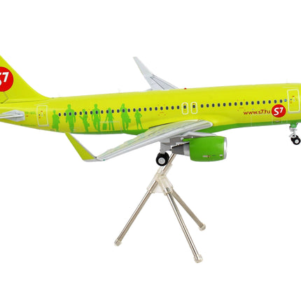 Airbus A320 Commercial Aircraft "S7 Airlines" Lime Green "Gemini 200" Series 1/200 Diecast Model Airplane by GeminiJets