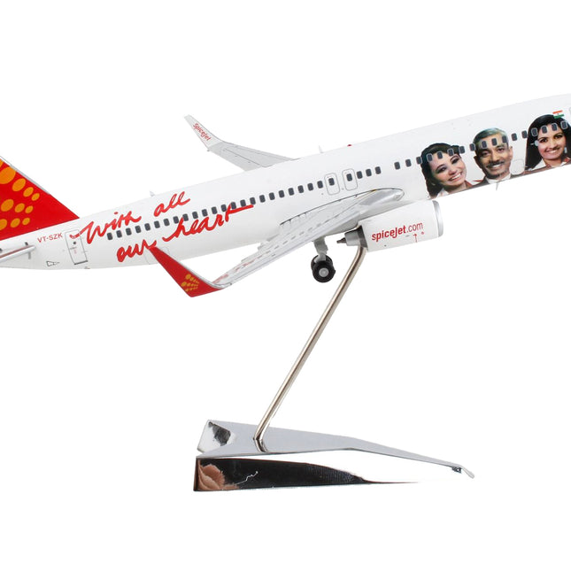 Boeing 737-800 Commercial Aircraft "SpiceJet" White with Red Tail "Gemini 200" Series 1/200 Diecast Model Airplane by GeminiJets