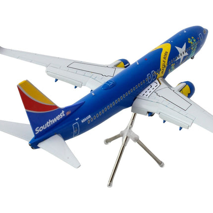 Boeing 737-800 Commercial Aircraft with Flaps Down "Southwest Airlines - Nevada One" (N8646B) Blue with Tail Stripes "Gemini 200" Series 1/200 Diecast Model Airplane by GeminiJets