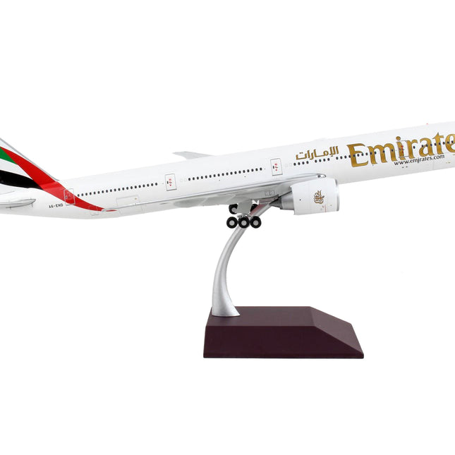 Boeing 777-300ER Commercial Aircraft "Emirates Airlines" White with Striped Tail "Gemini 200" Series 1/200 Diecast Model Airplane by GeminiJets