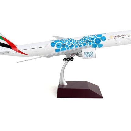 Boeing 777-300ER Commercial Aircraft "Emirates Airlines - Dubai Expo 2020" White with Blue Graphics "Gemini 200" Series 1/200 Diecast Model Airplane by GeminiJets