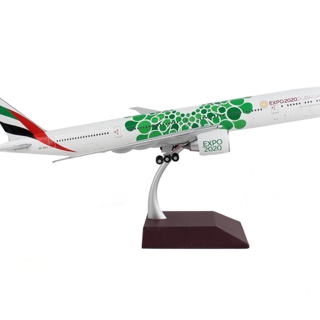 Boeing 777-300ER Commercial Aircraft "Emirates Airlines - Dubai Expo 2020" White with Green Graphics "Gemini 200" Series 1/200 Diecast Model Airplane by GeminiJets