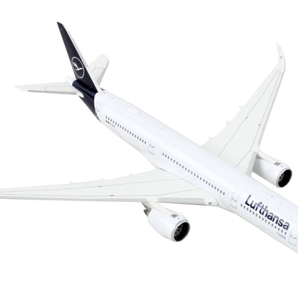 Airbus A350-900 Commercial Aircraft "Lufthansa - D-AIXP" White with Dark Blue Tail 1/400 Diecast Model Airplane by GeminiJets