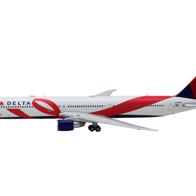 Boeing 767-400ER Commercial Aircraft "Delta Air Lines - Breast Cancer Research Foundation" (N845MH) White with Ribbon Graphics and Red and Blue Tail 1/400 Diecast Model Airplane by GeminiJets