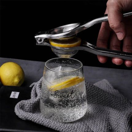 Stainless Steel Lemon Squeezer for Easy Citrus and Juice Extraction