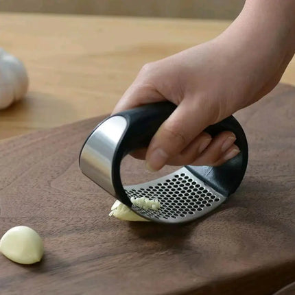 Stainless Steel Garlic Press and Mincer for Easy Chopping and Cooking